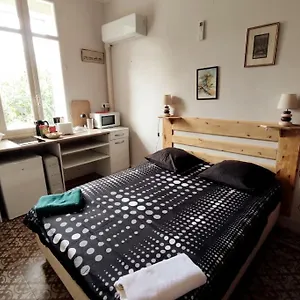 Le Jasmin Airconditioned Studio With Swimming Pool Appartement