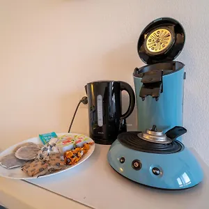 Fully Equipped St Charles Station Appartement